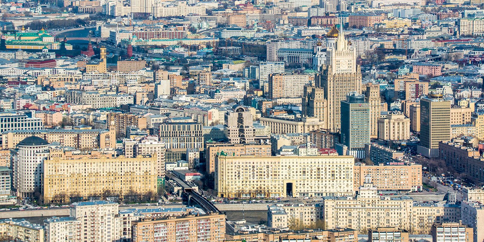 В Москве повысят ежемесячные и единовременные социальные выплаты