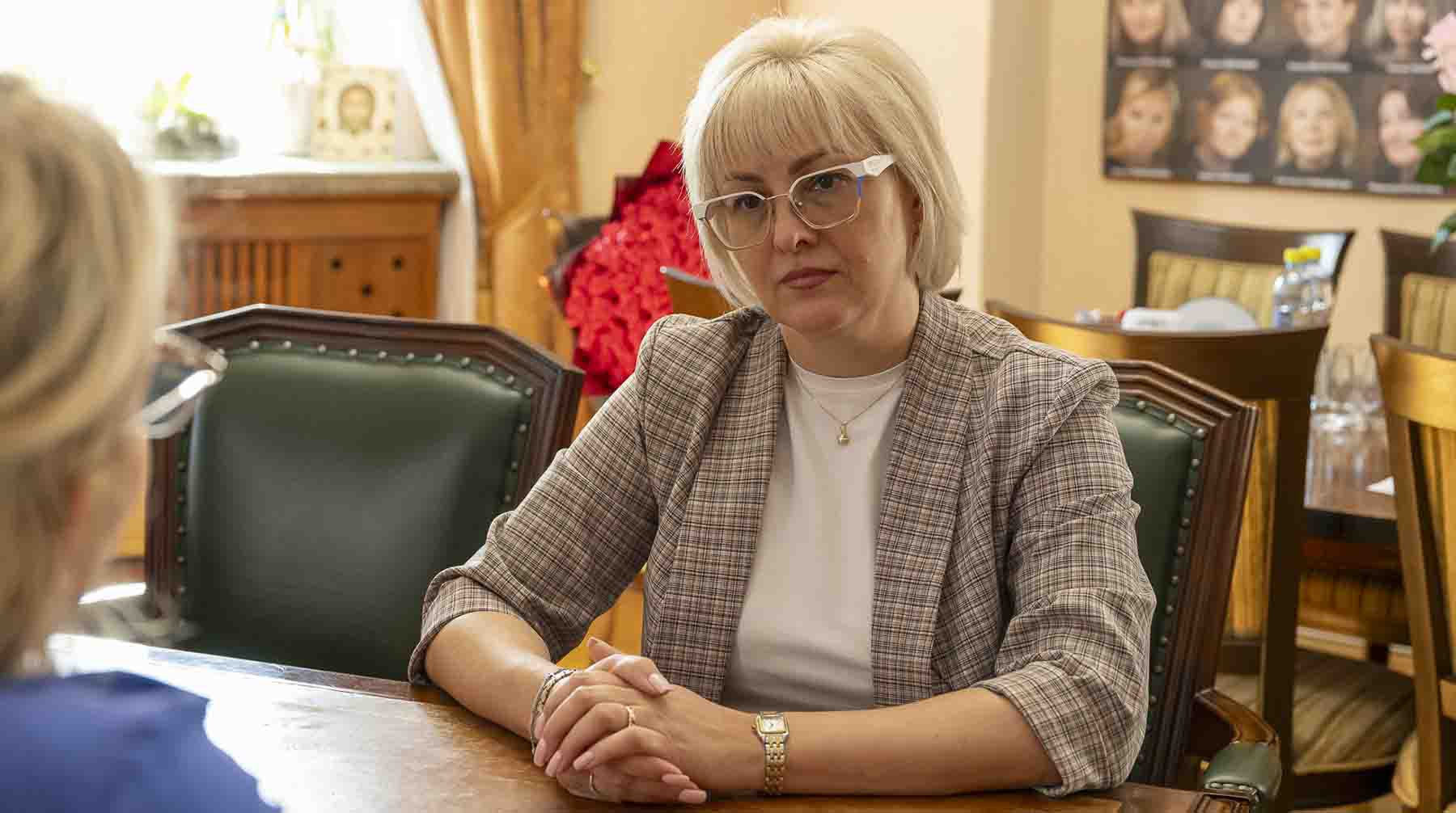 «Мне стыдно отдыхать»: Милена Авимская — о театре, войне и женском долге