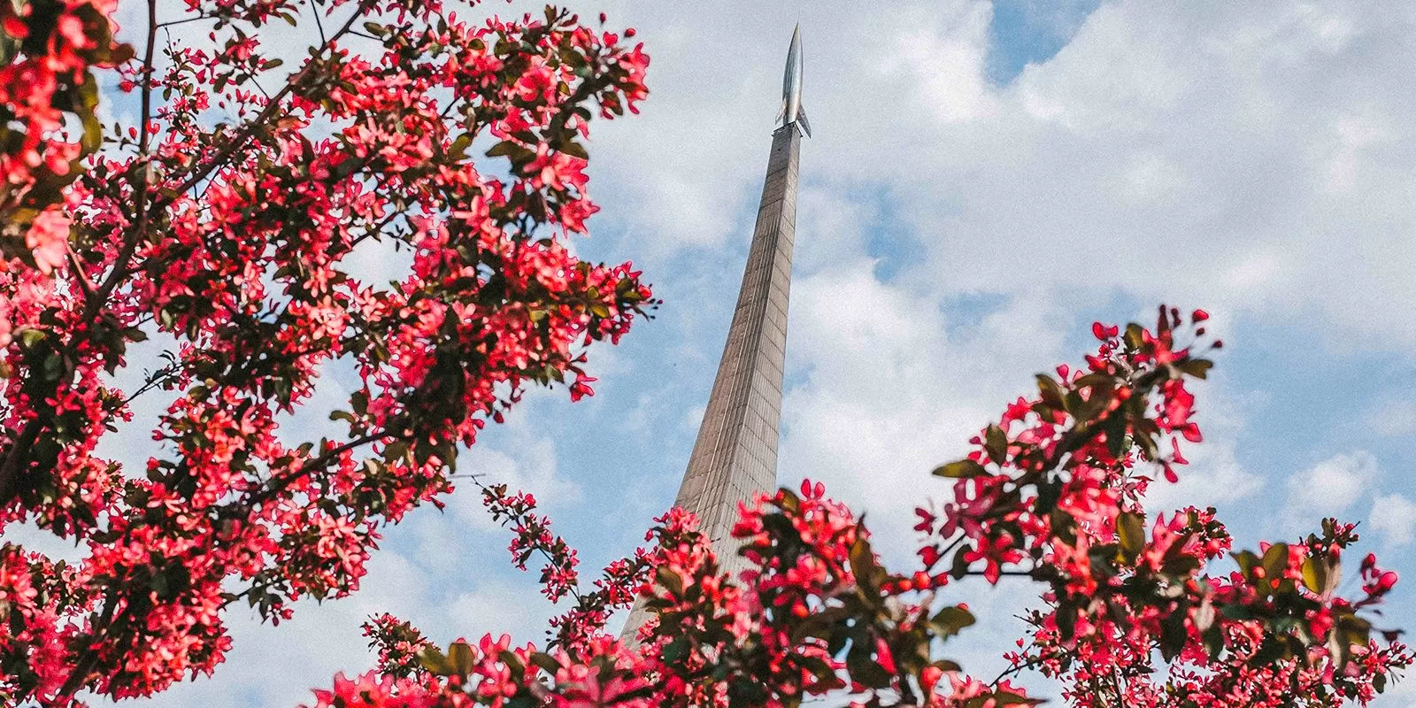 Музей космонавтики открывает уличную выставку «Космический символ столицы»