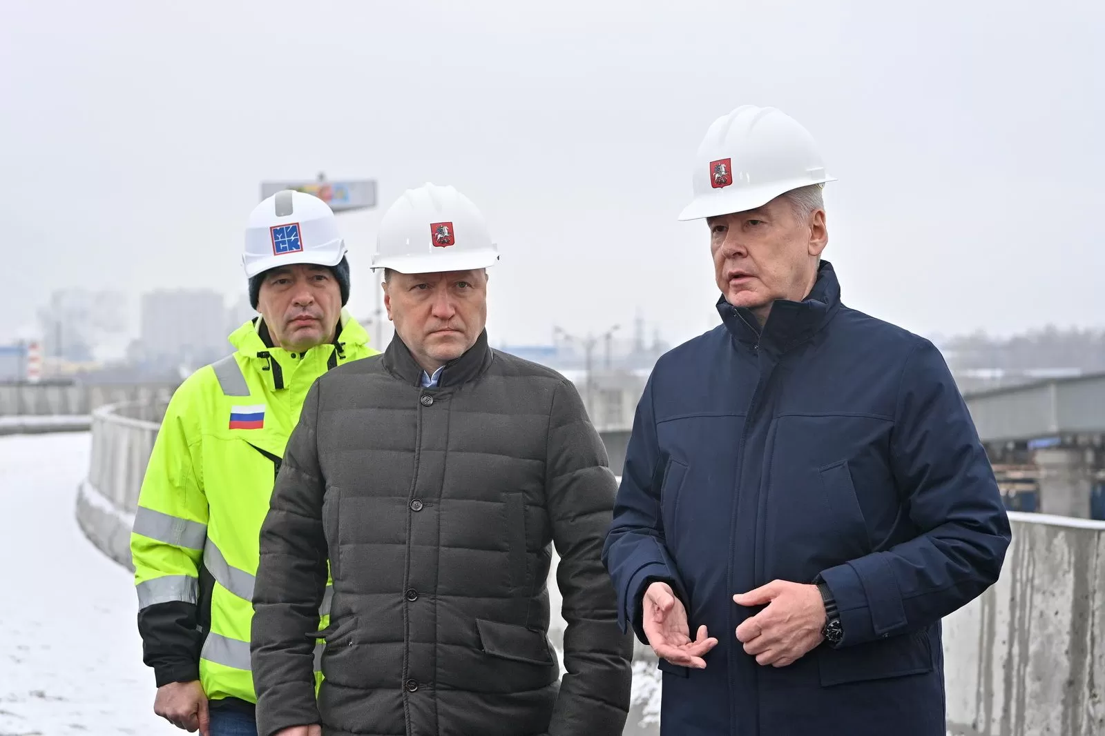 На юго-востоке Москвы открыли движение по двум новым эстакадам со съездами на МКАД