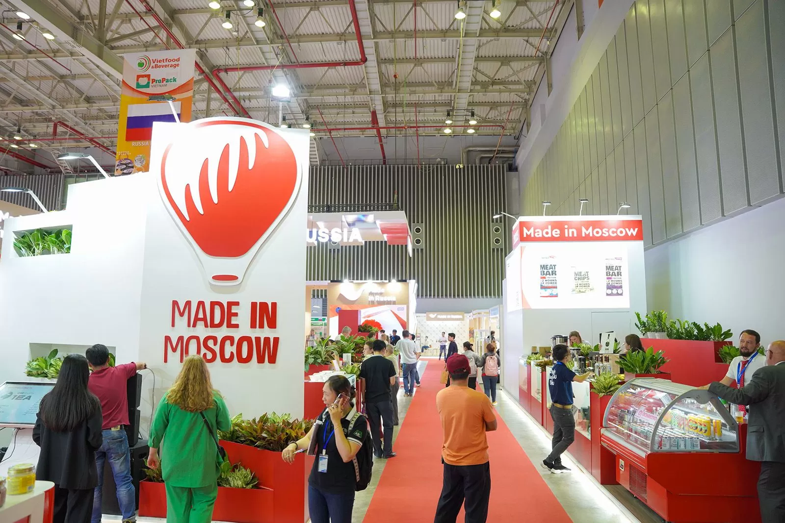 Московские производители представили продукты питания на выставке Vietfood & Beverage во Вьетнаме