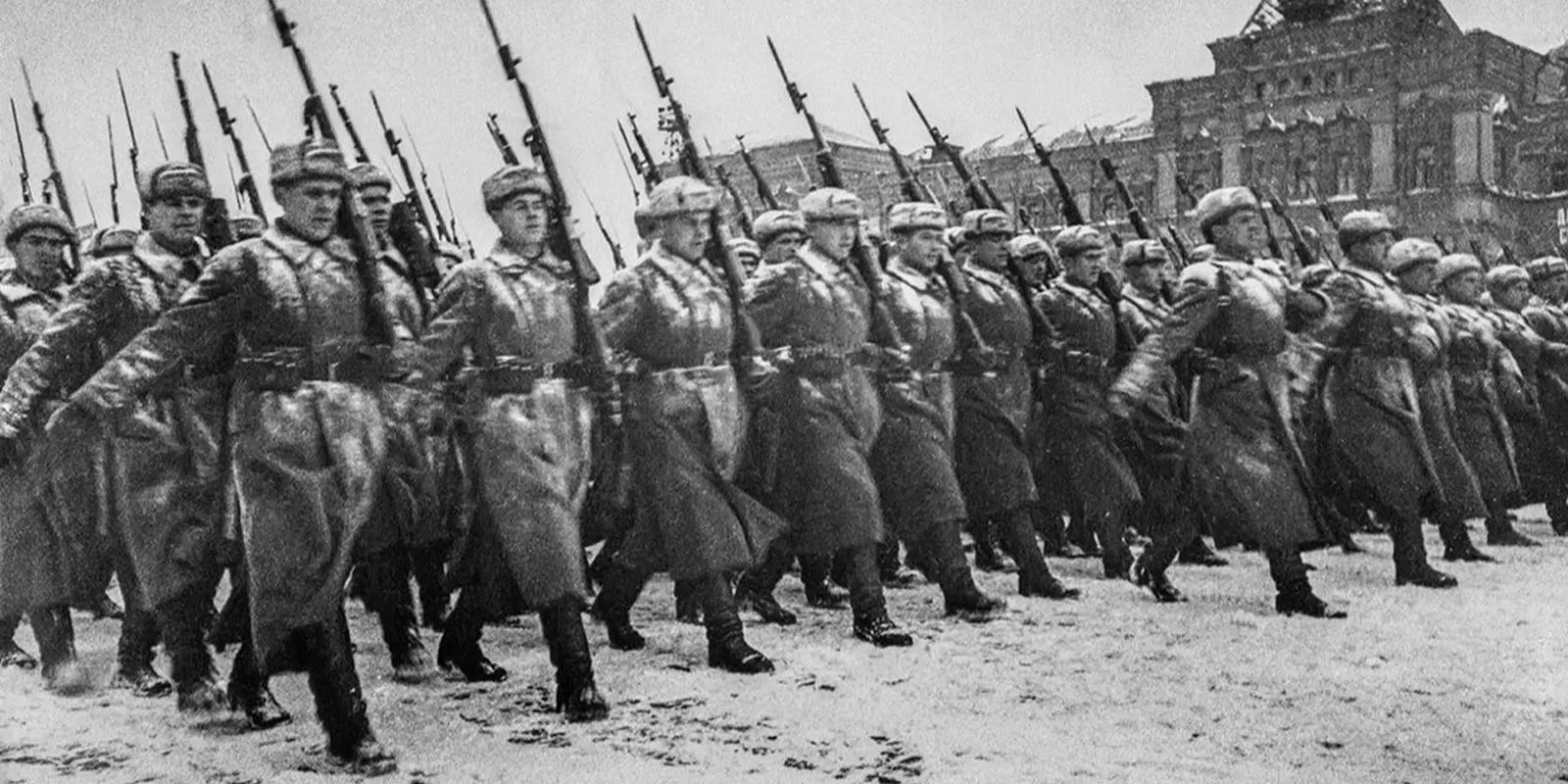 Виртуальный музей Москвы хранит уникальные данные о параде 1941 года – Собянин
