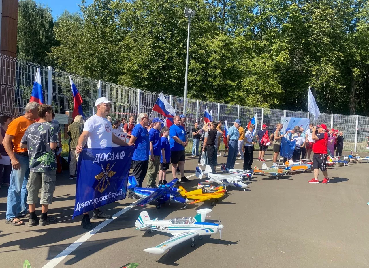 Инженер-изобретатель Кучмин посетил чемпионат России по авиамодельному спорту в Чертанове