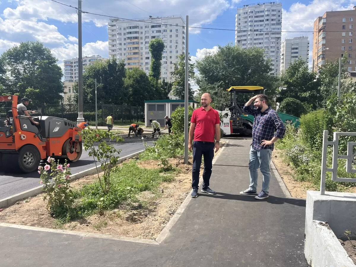 Руководитель исполкома «Единой России» в Москве Руднев: Завершается обустройство пешеходной зоны в Кузьминках