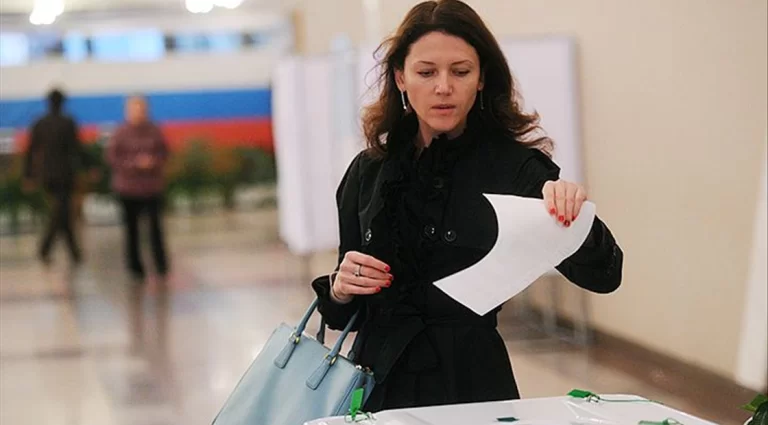 Москвичам напомнили о необходимости подать заявку на голосование бумажным бюллетенем