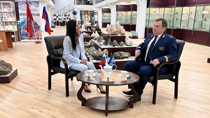 Екатерина Раззакова обсудила установку памятника геологу Владимиру Обручеву с ректором МГРИ