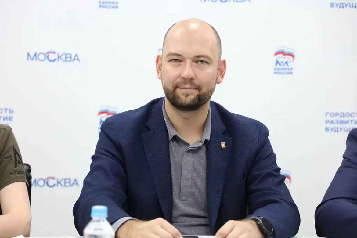 Руднев призвал москвичей поддержать бойцов СВО с помощью городских и призовых баллов