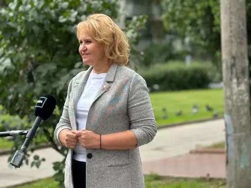 Депутат Людмила Гусева поддержала проведение экосубботника возле прудов в Южном Бутове