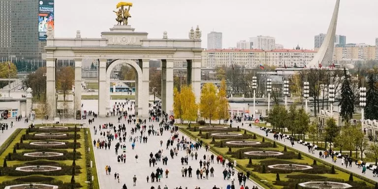 Исторический фестиваль и экскурсии подготовили на ВДНХ ко Дню народного единства