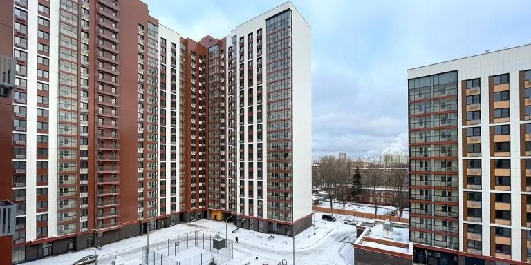 670 москвичей заселяются в новый дом по реновации на улице Кедрова