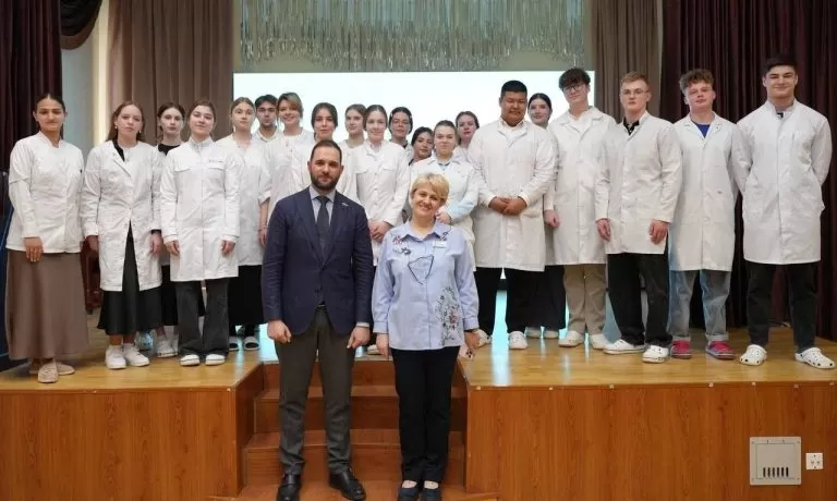 Александр Мажуга провел лекцию для учащихся медицинского колледжа в Щукине