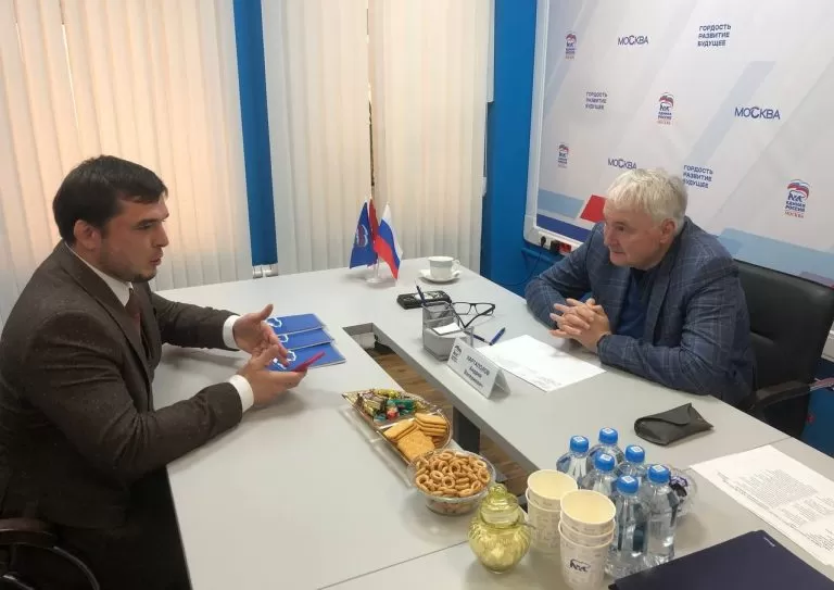 Депутат Госдумы Андрей Картаполов обсудил с ветераном СВО взаимодействие в рамках гуманитарной миссии партии