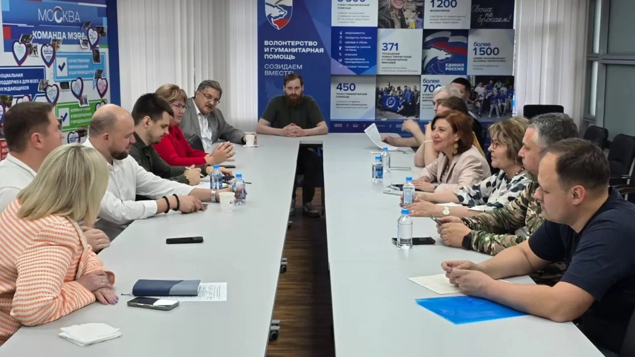 Александр Сапронов встретился с активными участниками партийного проекта «Чистая страна»
