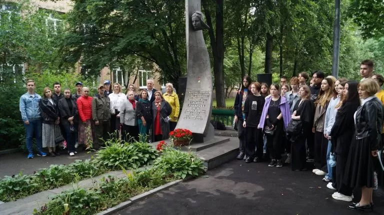В Москве проходят мемориальные акции, приуроченные ко Дню памяти и скорби
