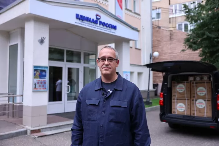 Алексей Шапошников передал для бойцов СВО масксети, генераторы и окопные свечи