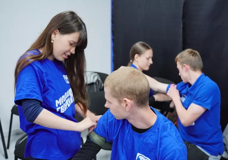 Московские молодогвардейцы прошли обучение по тактической медицине