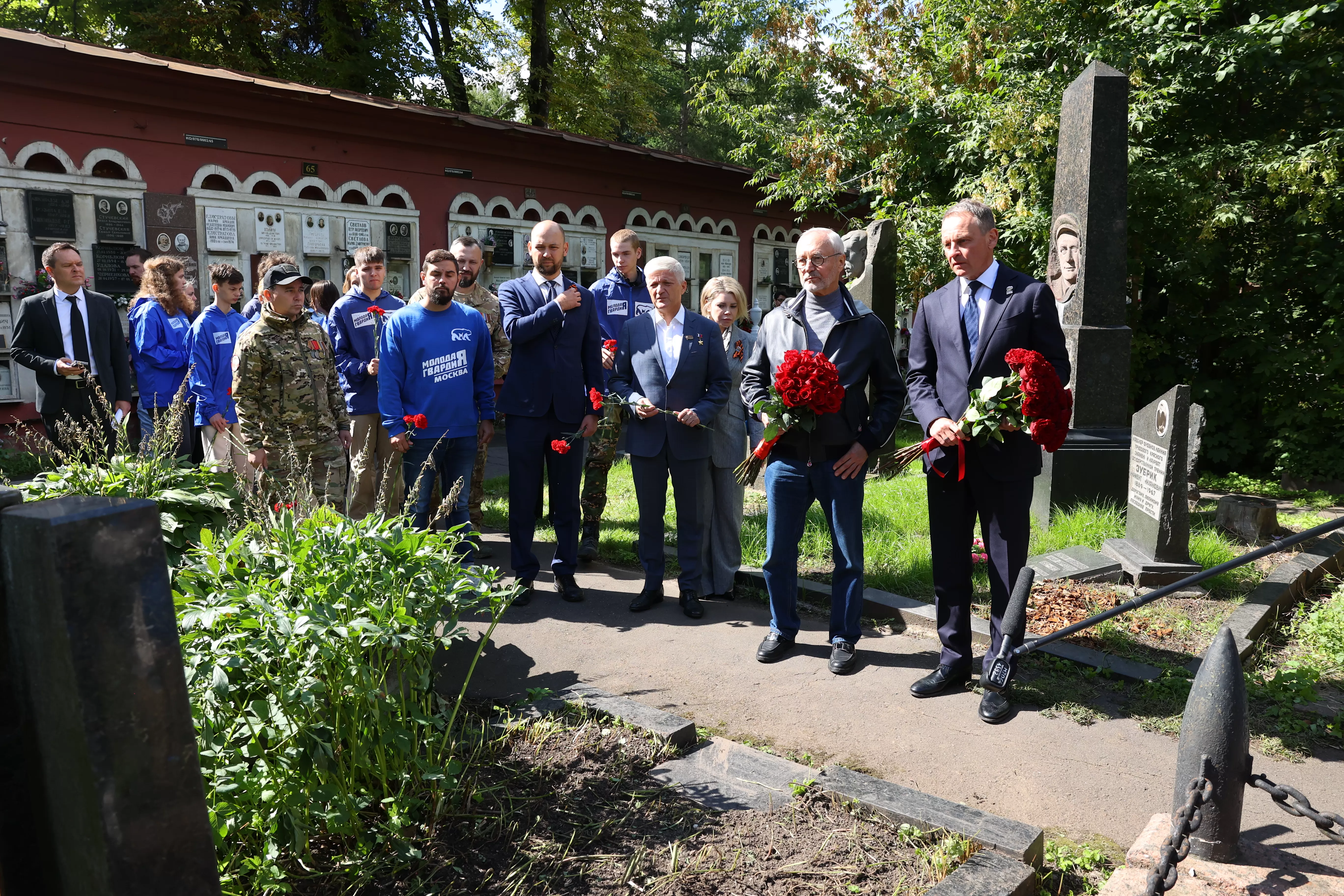 «Единая Россия» проводит памятную акцию «Герои последнего боя»