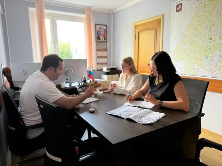 В Зюзине муниципальные депутаты и молодежь объединяются для помощи бездомным животным