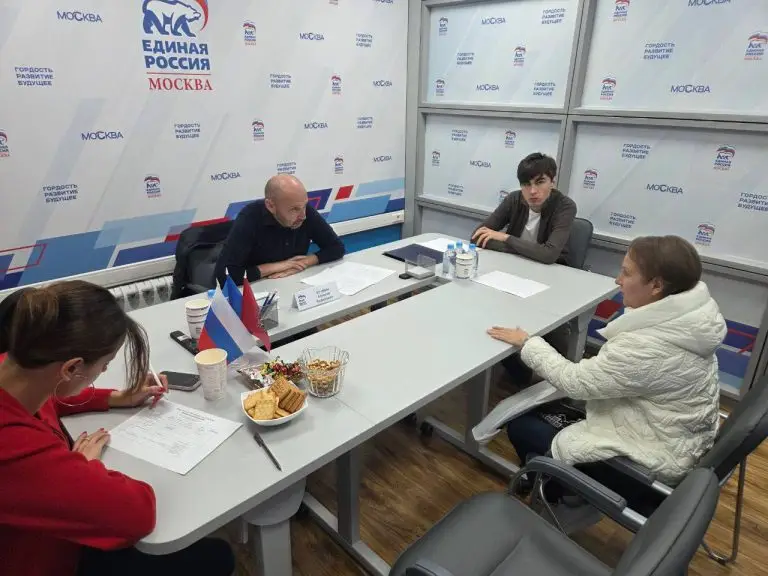 Алексей Кучмин провел прием жителей ЮАО по жилищным и социальным вопросам