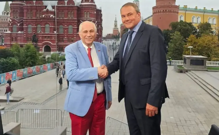 Петр Толстой: Пока Западная Европа превращается в забытую Богом провинцию, мир быстро меняется