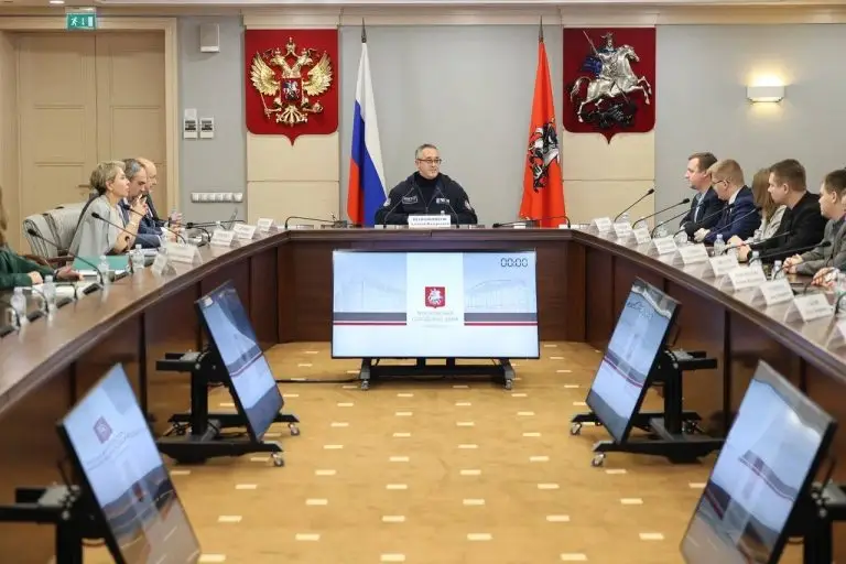 Алексей Шапошников встретился с членами Молодежной палаты при МГД от фракции «Единая Россия»