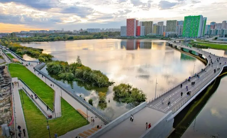Новый пешеходный мост связал Некрасовку и Люберцы