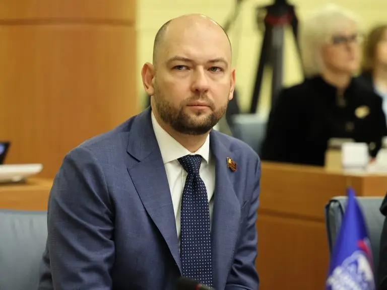 Максим Руднев: Важнейшим приоритетом Москвы является всесторонняя поддержка участников СВО и членов их семей