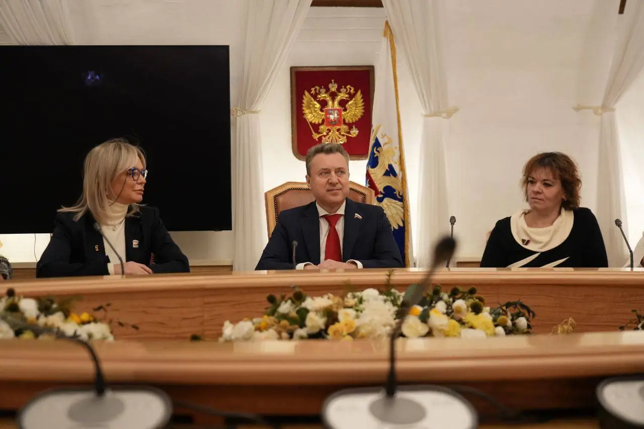Анатолий Выборный: Первички СЗАО оперативно и напрямую передают обращения граждан депутатам всех уровней