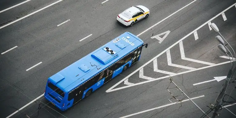 Новые выделенные полосы появились в пяти округах Москвы
