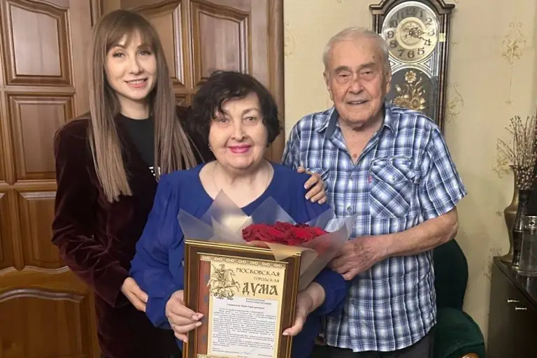 Лариса Картавцева поздравила с 95-летием заслуженного педагога Нину Бахтиарову