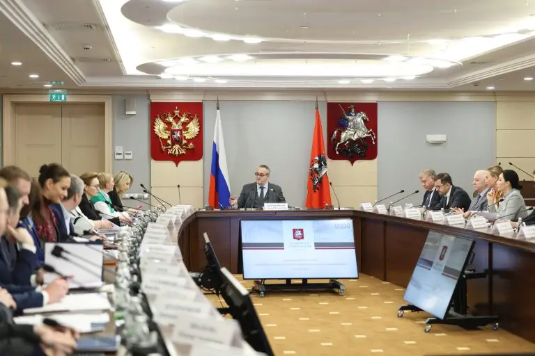 Участники круглого стола поддержали инициативы Мосгордумы, направленные на противодействие распространению деструктивного контента среди детей и молодежи