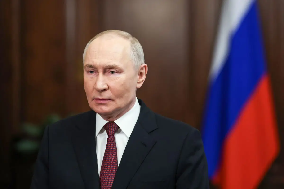 Владимир Путин: Современное поколение воинов России достойно продолжает традиции доблести и чести, завещанные предками