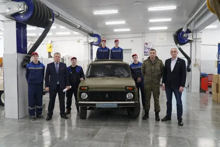 Студенты МТК им. И. А. Лихачёва своими силами подготовили внедорожник «Нива» к отправке в зону СВО