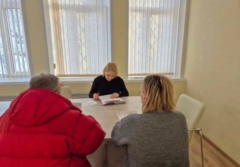 Глава муниципального округа Сокол Светлана Ковалёва взяла на контроль проблему с парковочными разрешениями