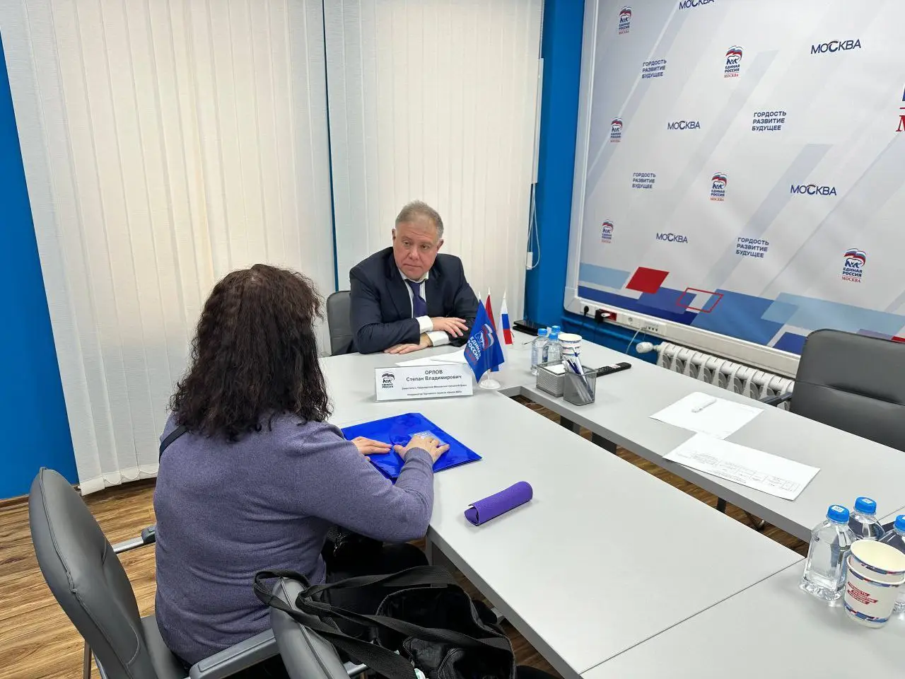 Депутат МГД Степан Орлов обсудил с жителями вопросы жилья и спорта