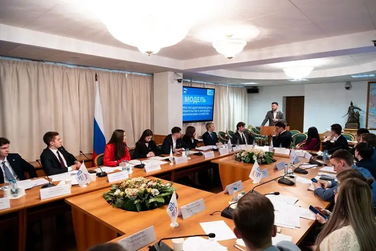 «Единая Россия» провела в комитете Госдумы по строительству и ЖКХ парламентский урок для студентов