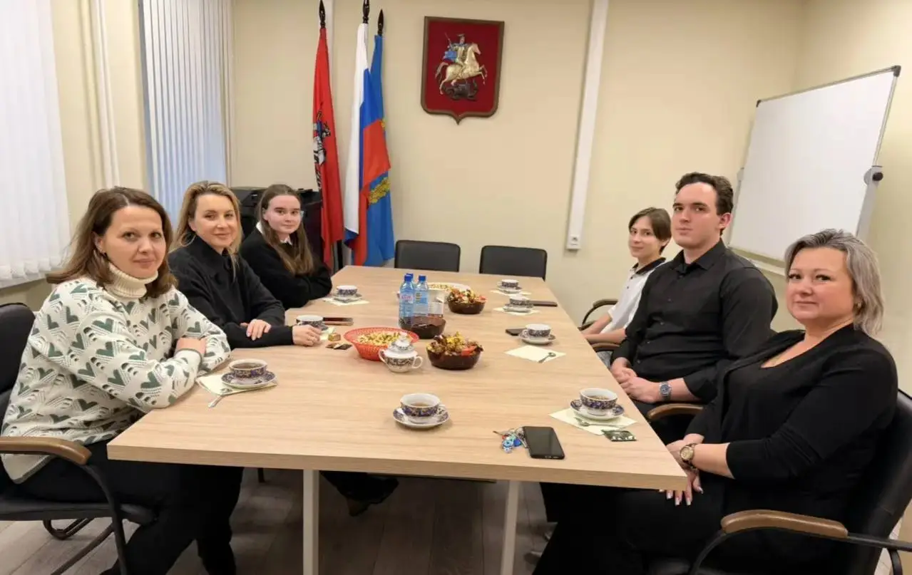 Депутат Ирина Слуцкая оценила проекты молодых активистов Филёвского Парка