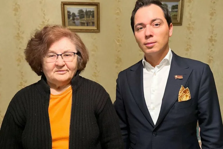 Родион Газманов помог установить памятник ученому-оборонщику Владимиру Плетневу