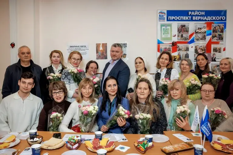 Накануне Международного женского дня активистки «Женского движения Единой России» запада Москвы запустили проект «Полезные встречи»