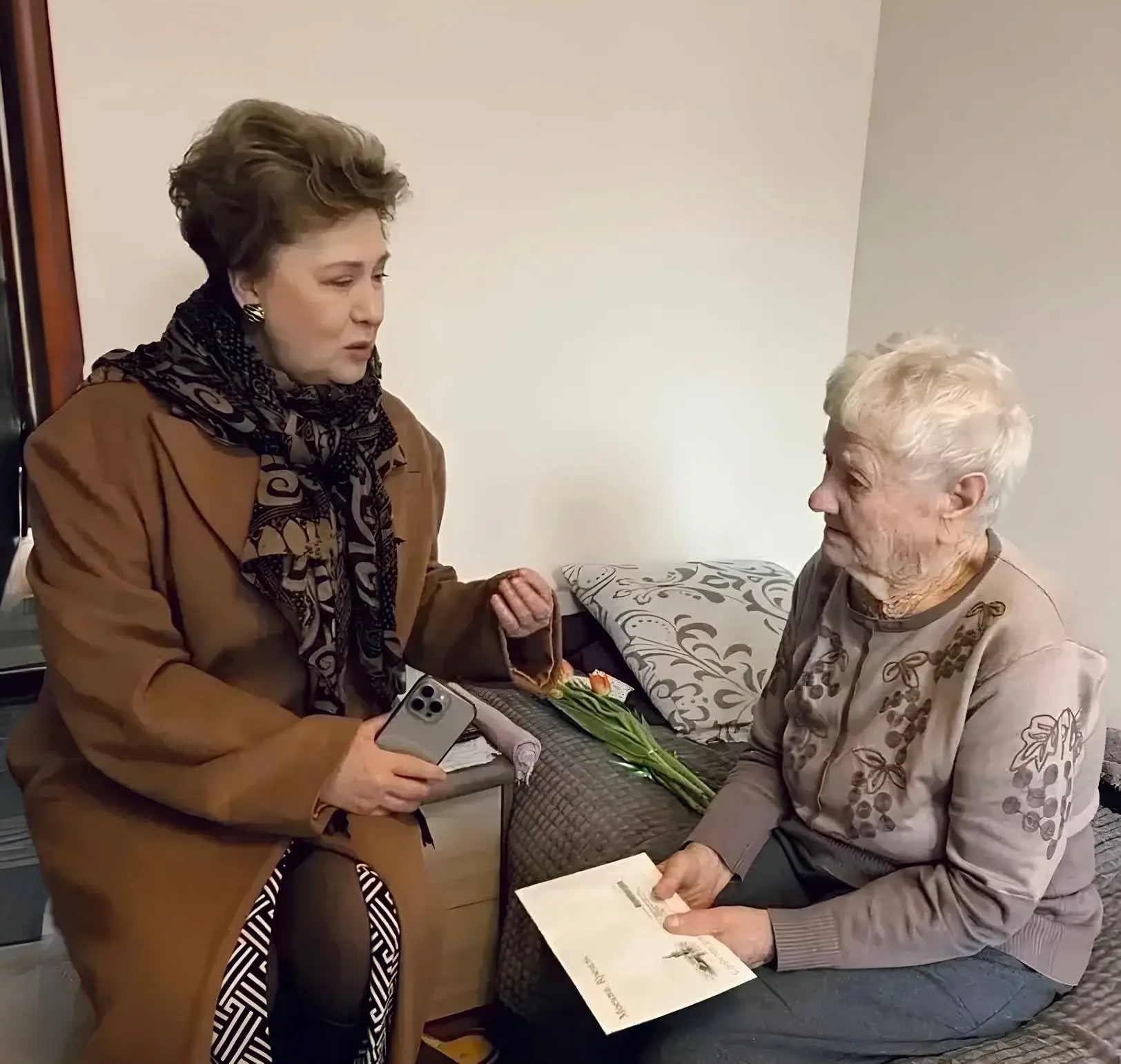 В Ясеневе поздравили с юбилеем ветерана Великой Отечественной войны