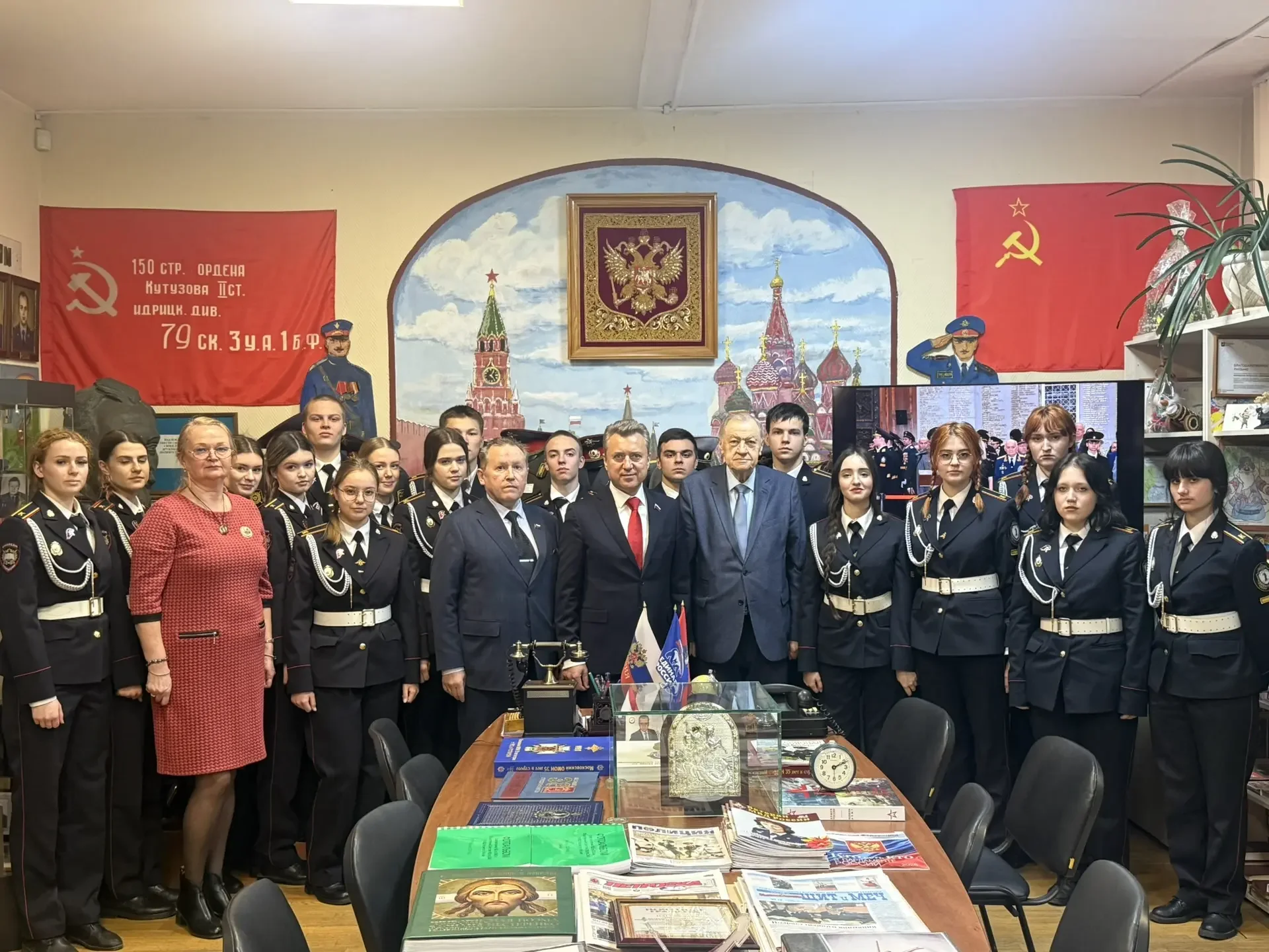 Анатолий Выборный: Сотрудники УВД по СЗАО воспитывают курсантов на примере личного патриотизма и мужества