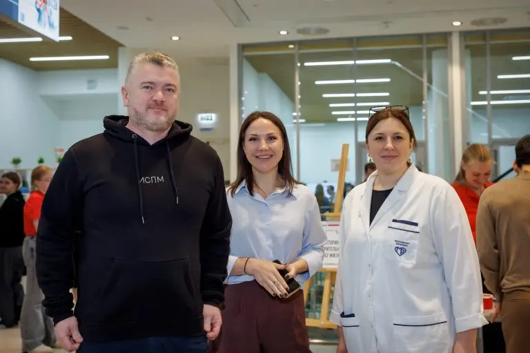 Директор «Городского центра профессионального и карьерного развития» Евгений Андриенко поддержал акцию «Московский донор» в районе Солнцево