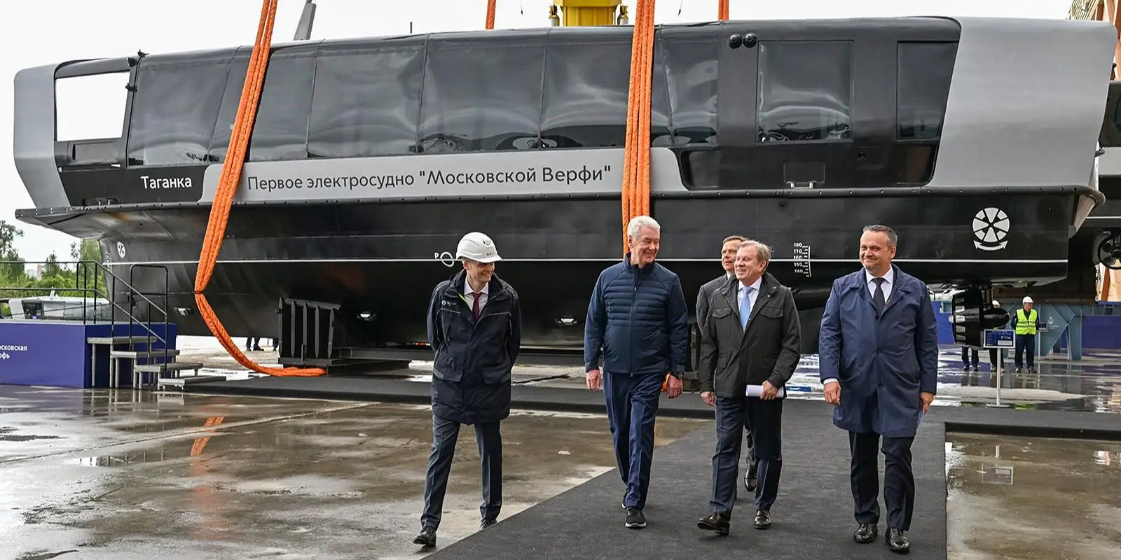 Собянин сообщил о спуске на воду первых электросудов Московской верфи