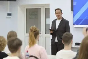 Член Общественной палаты РФ Александр Асафов провел лекцию о роли высшего образования в обеспечении технологического суверенитета
