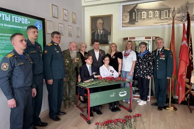 Герой России Эдуард Казымов открыл «Парту Героя» в память об участнике СВО Альберте Безвесильном