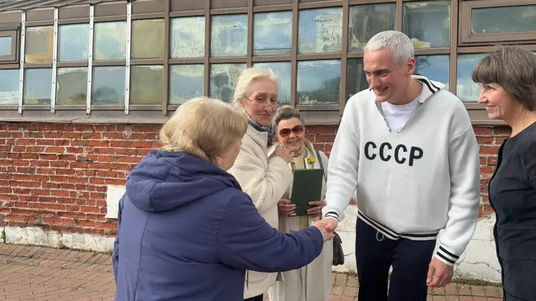 Депутат Госдумы Евгений Нифантьев поддержал инициативу жителей по реконструкции комплекса оранжерей в Царицыно