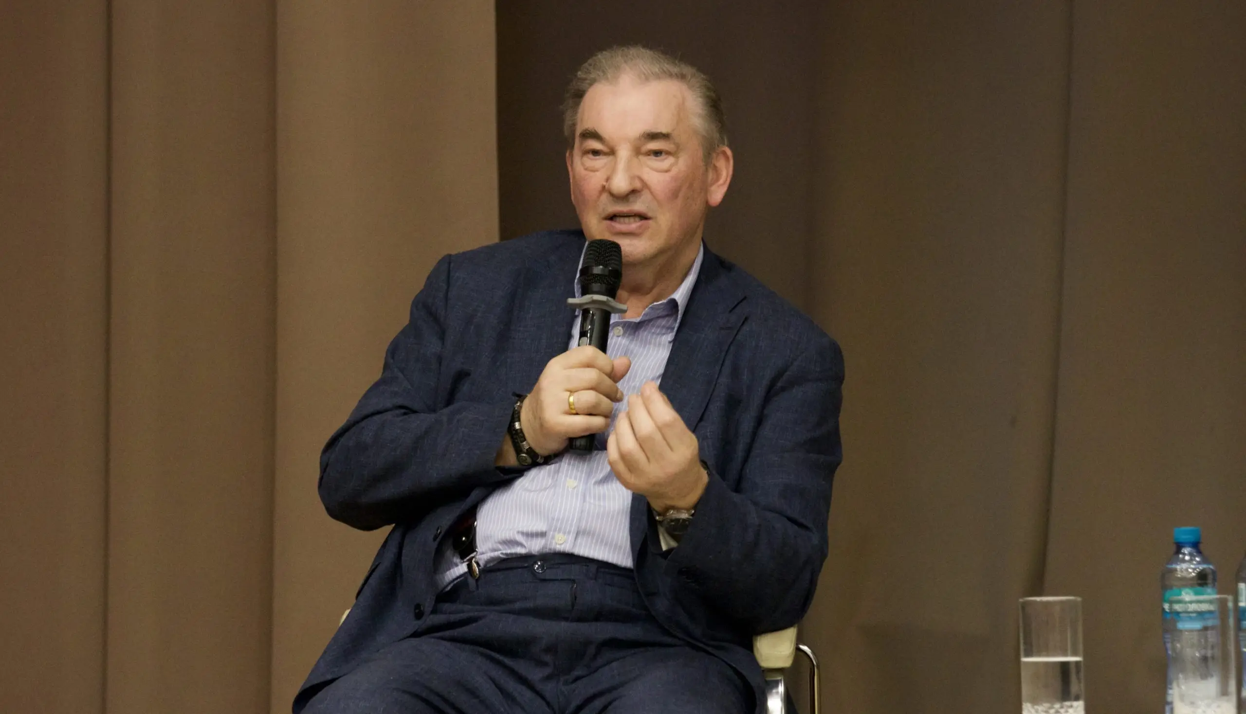 Депутат Госдумы Владислав Третьяк и паралимпийский чемпион Иван Голубков встретились со студентами РГУ социальных технологий