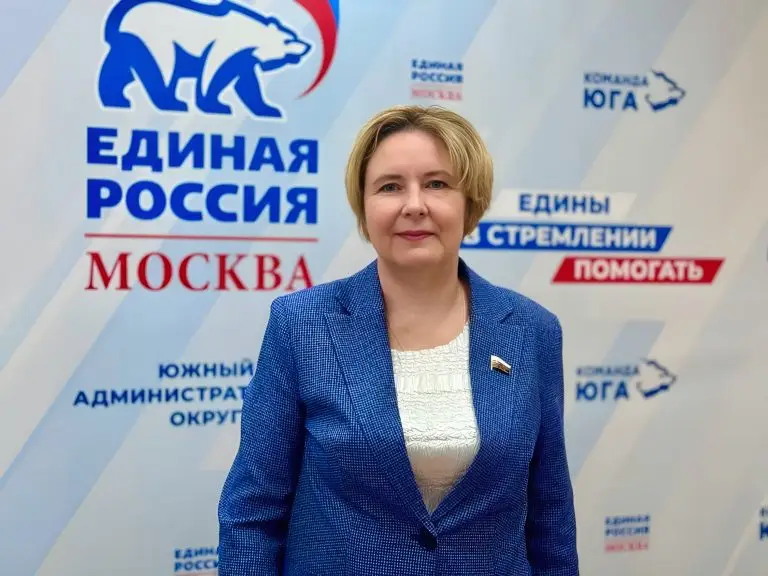Депутат Госдумы Светлана Разворотнева отметила вклад творческих коллективов юга Москвы в развитие искусства