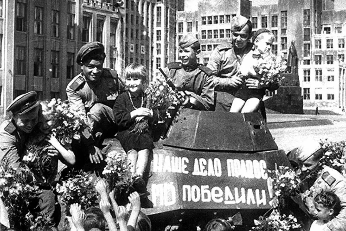 Петр Толстой: Несмотря на чудовищные потери в Великой Отечественной войне, наш народ выстоял, сохранил страну и разгромил врага