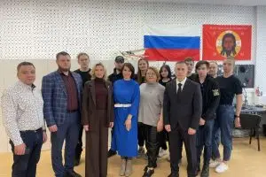 Активистки «Женского движения Единой России» посетили новый штаб Всероссийского волонтерского проекта «Золотые руки Ангела»